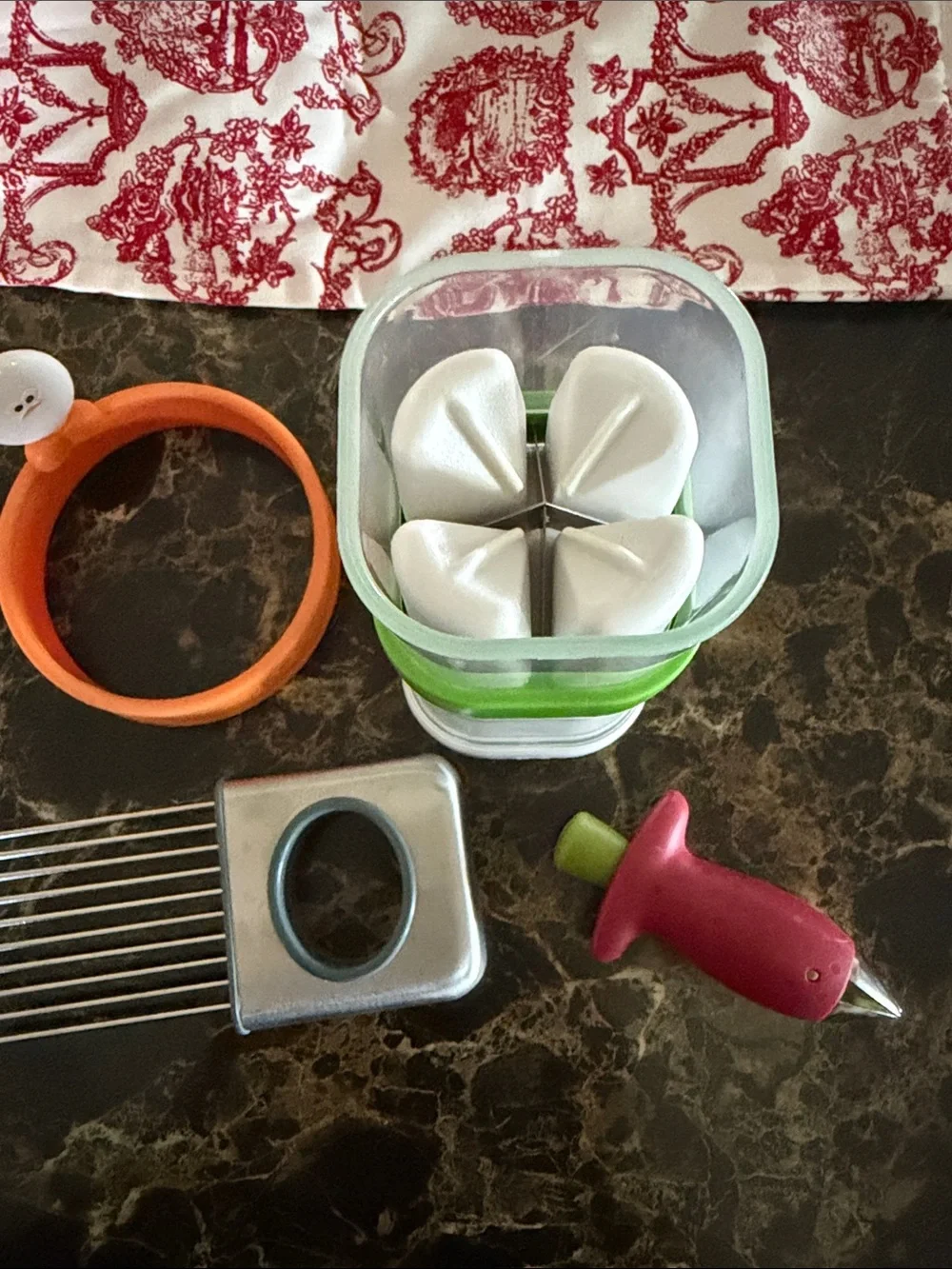 Five Assorted Kitchen Gadgets - Green, Orange & Red